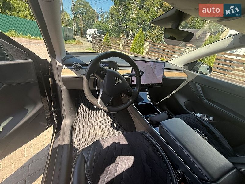 Внедорожник / Кроссовер Tesla Model Y 2021 в Виннице