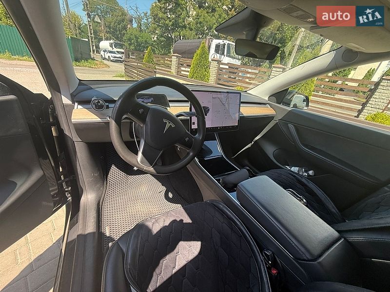 Внедорожник / Кроссовер Tesla Model Y 2021 в Виннице