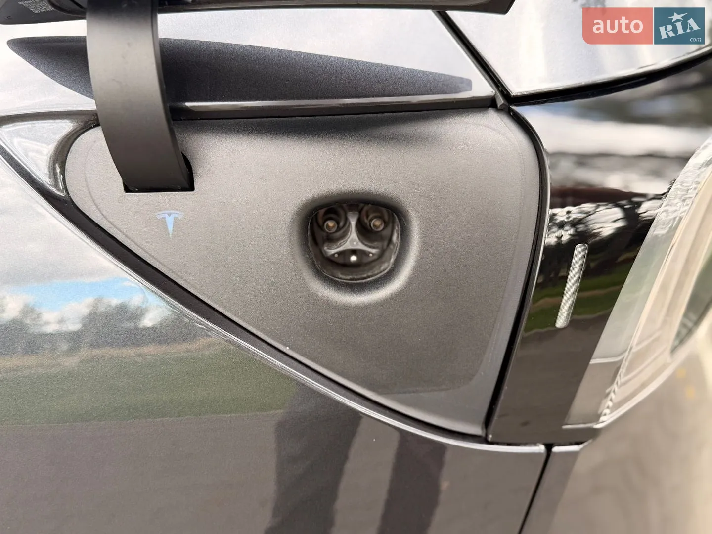 2025 Tesla Model Y - мініатюра 14