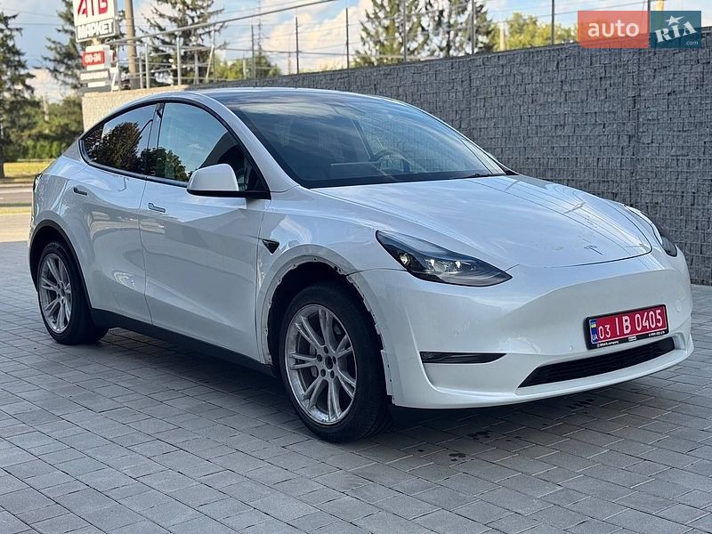 Tesla Model Y 2021