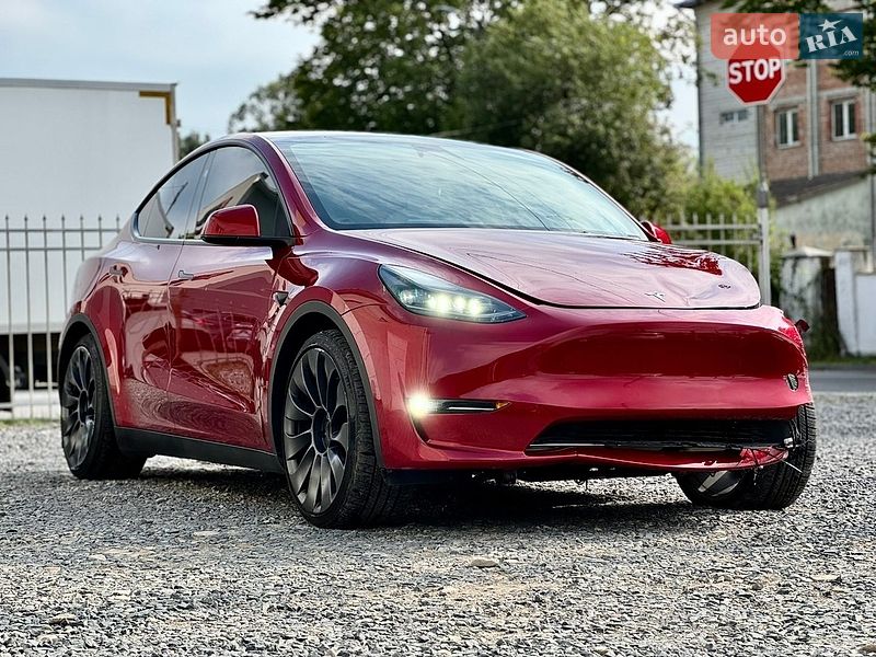 Внедорожник / Кроссовер Tesla Model Y 2024 в Дрогобыче