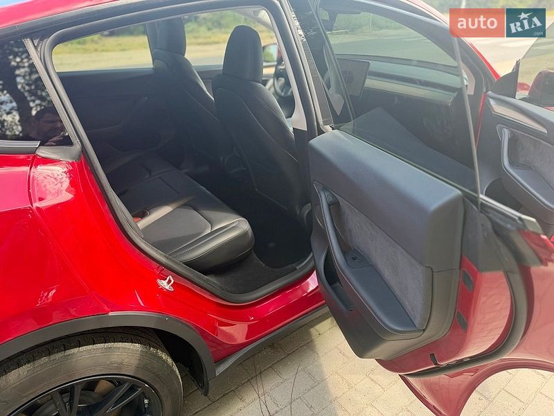Внедорожник / Кроссовер Tesla Model Y 2023 в Днепре