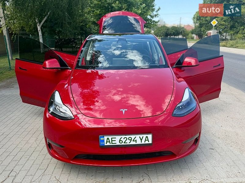 Внедорожник / Кроссовер Tesla Model Y 2023 в Днепре