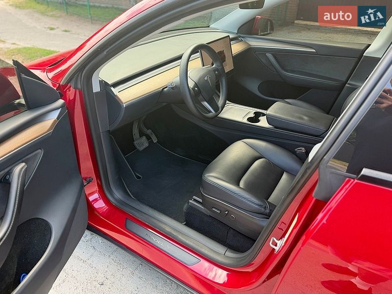 Внедорожник / Кроссовер Tesla Model Y 2023 в Днепре