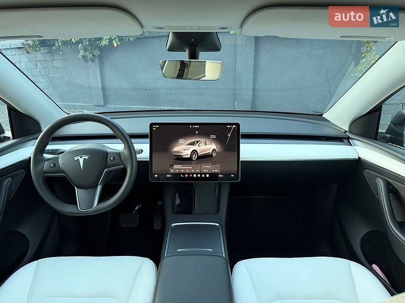 Внедорожник / Кроссовер Tesla Model Y 2023 в Черновцах