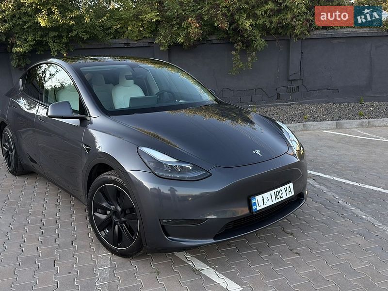 Внедорожник / Кроссовер Tesla Model Y 2023 в Черновцах