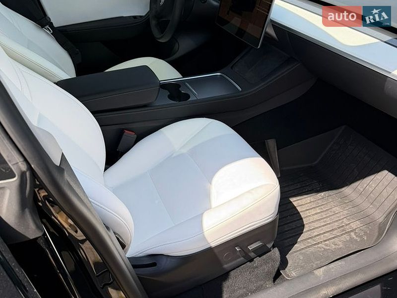 Позашляховик / Кросовер Tesla Model Y 2022 в Білій Церкві