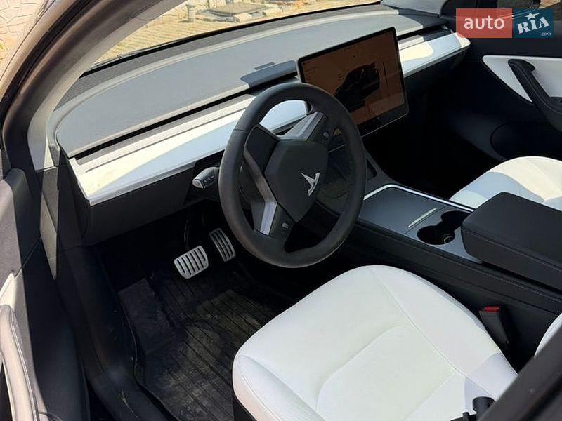 Позашляховик / Кросовер Tesla Model Y 2022 в Білій Церкві