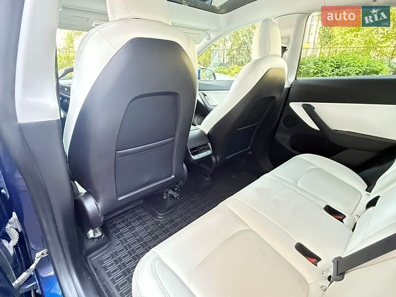 Внедорожник / Кроссовер Tesla Model Y 2021 в Ровно