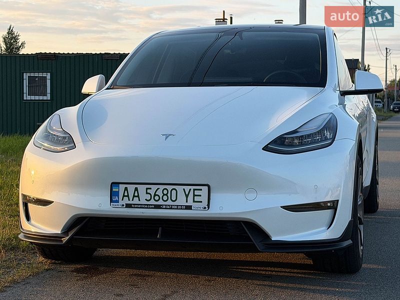 Позашляховик / Кросовер Tesla Model Y 2021 в Києві