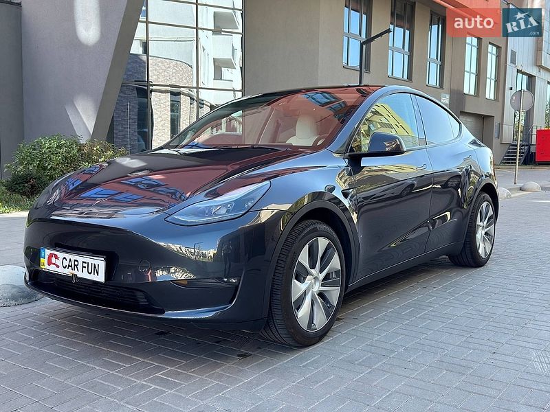 Tesla Model Y 2024 Tesla Model Y 2024