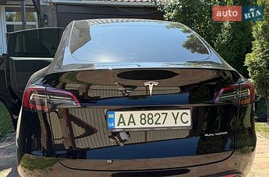 Позашляховик / Кросовер Tesla Model Y 2022 в Києві
