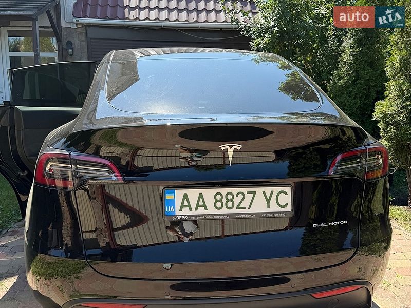 Позашляховик / Кросовер Tesla Model Y 2022 в Києві