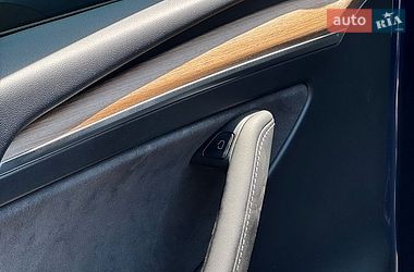 Внедорожник / Кроссовер Tesla Model Y 2022 в Киеве фото 13 Внедорожник / Кроссовер Tesla Model Y 2022 в Киеве