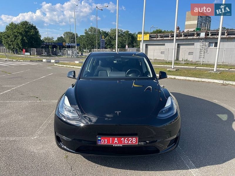Позашляховик / Кросовер Tesla Model Y 2023 в Києві фото 3 Позашляховик / Кросовер Tesla Model Y 2023 в Києві