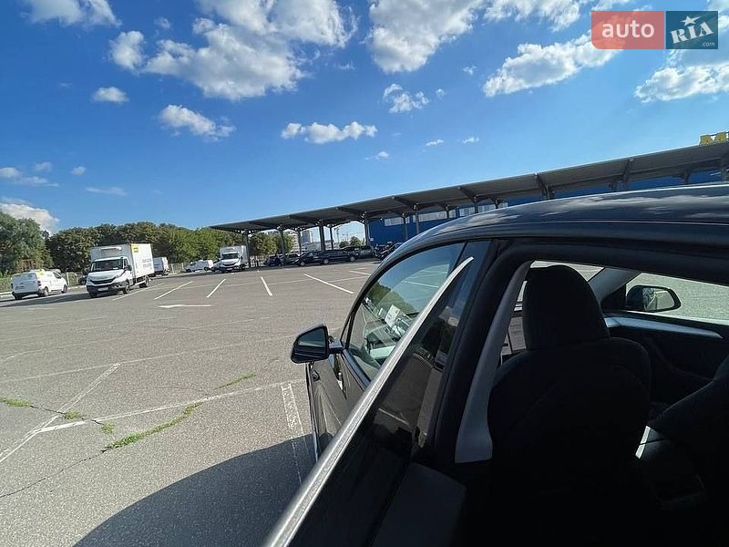 Позашляховик / Кросовер Tesla Model Y 2023 в Києві фото 10 Позашляховик / Кросовер Tesla Model Y 2023 в Києві