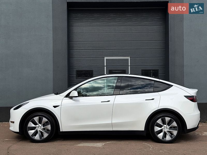 Внедорожник / Кроссовер Tesla Model Y 2022 в Киеве