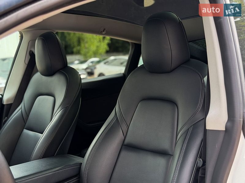 Внедорожник / Кроссовер Tesla Model Y 2022 в Киеве