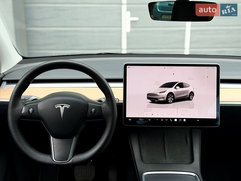 Внедорожник / Кроссовер Tesla Model Y 2022 в Киеве