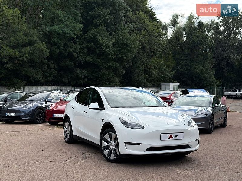 Внедорожник / Кроссовер Tesla Model Y 2022 в Киеве