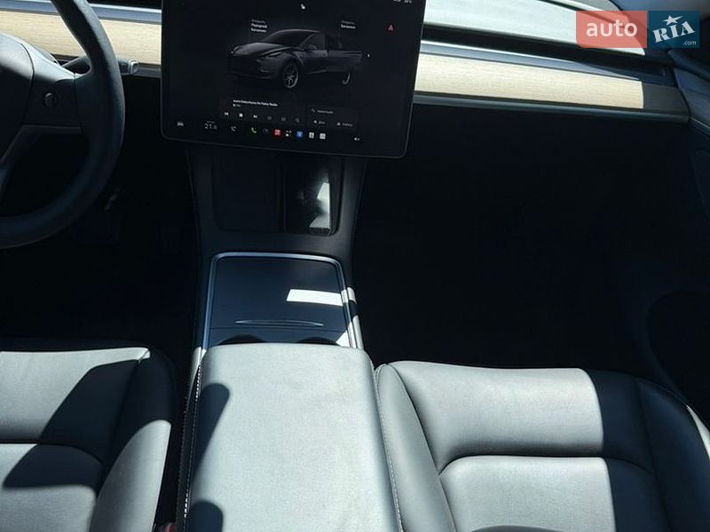 Внедорожник / Кроссовер Tesla Model Y 2023 в Тернополе