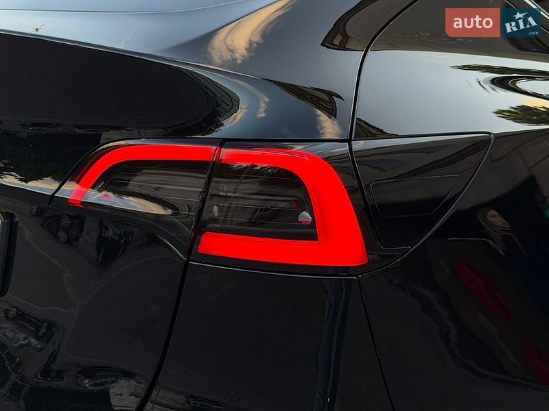 Позашляховик / Кросовер Tesla Model Y 2020 в Києві