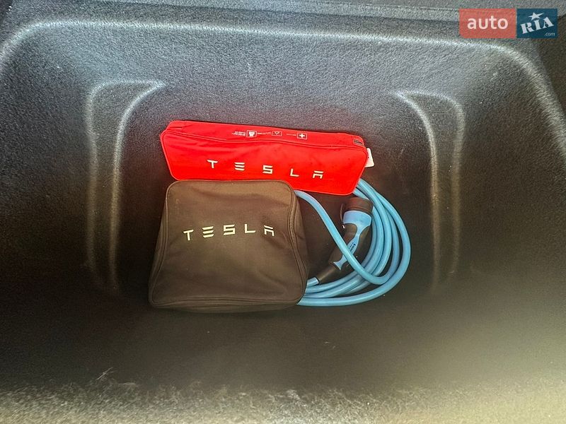 Позашляховик / Кросовер Tesla Model Y 2022 в Вінниці