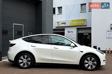 Внедорожник / Кроссовер Tesla Model Y 2022 в Киеве