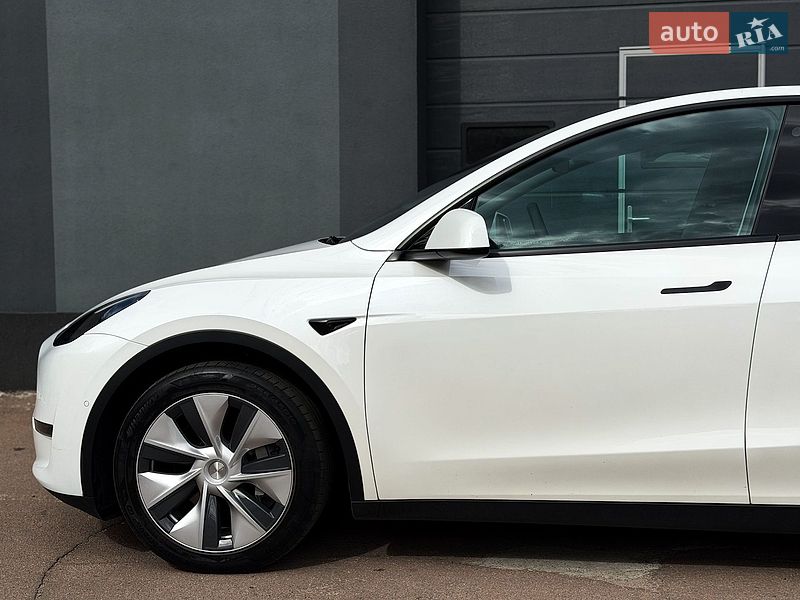 Позашляховик / Кросовер Tesla Model Y 2022 в Києві