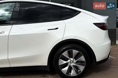 Позашляховик / Кросовер Tesla Model Y 2022 в Києві