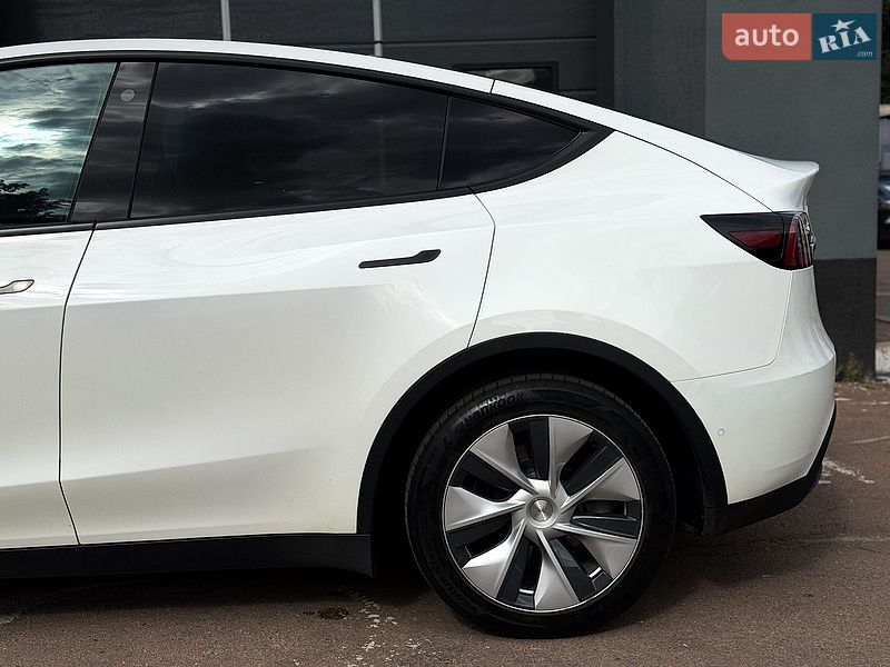 Позашляховик / Кросовер Tesla Model Y 2022 в Києві
