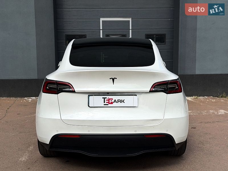 Позашляховик / Кросовер Tesla Model Y 2022 в Києві
