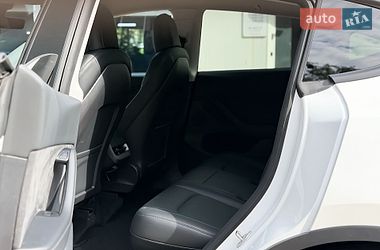 Позашляховик / Кросовер Tesla Model Y 2022 в Києві