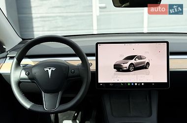 Внедорожник / Кроссовер Tesla Model Y 2022 в Киеве
