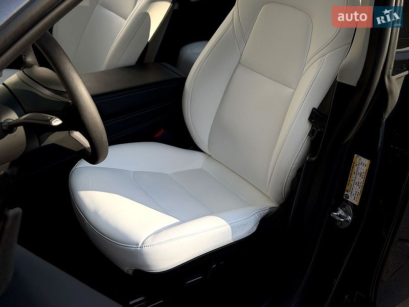 Позашляховик / Кросовер Tesla Model Y 2022 в Києві