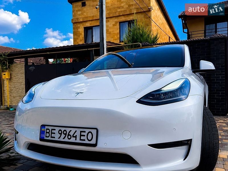 Tesla Model Y 2021
