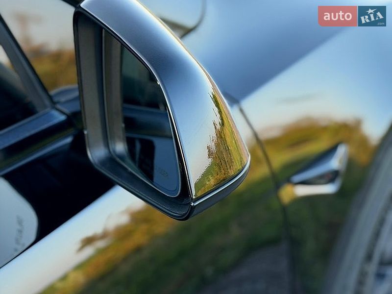 Внедорожник / Кроссовер Tesla Model Y 2023 в Тернополе