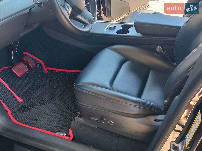 Внедорожник / Кроссовер Tesla Model Y 2021 в Каменец-Подольском