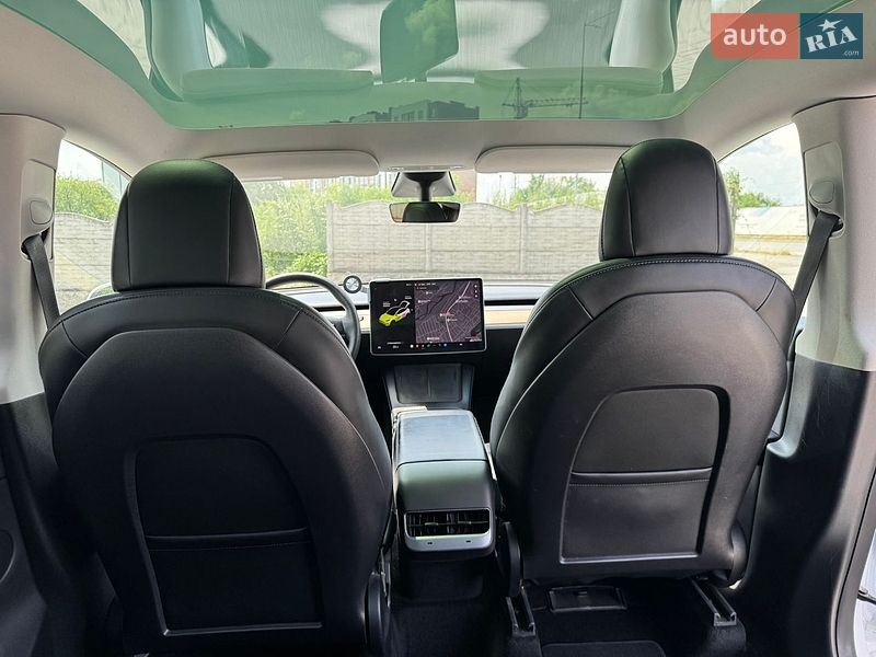 Позашляховик / Кросовер Tesla Model Y 2021 в Івано-Франківську