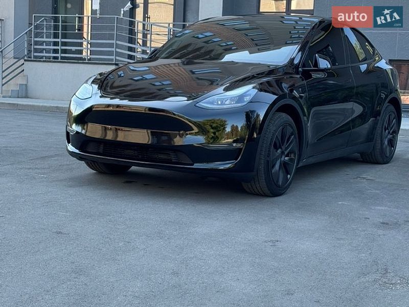 Позашляховик / Кросовер Tesla Model Y 2024 в Фастові