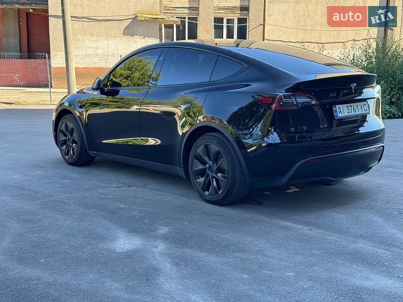 Позашляховик / Кросовер Tesla Model Y 2024 в Фастові