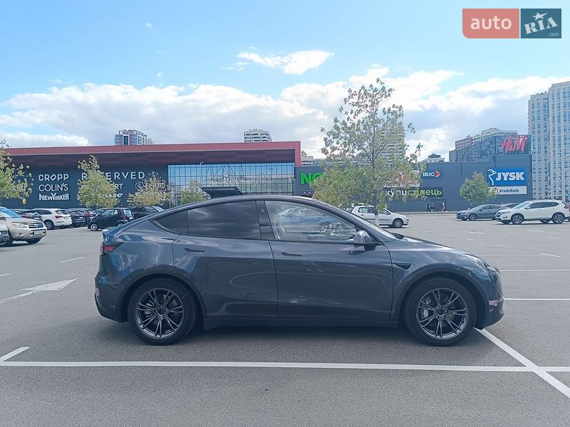 Позашляховик / Кросовер Tesla Model Y 2023 в Києві