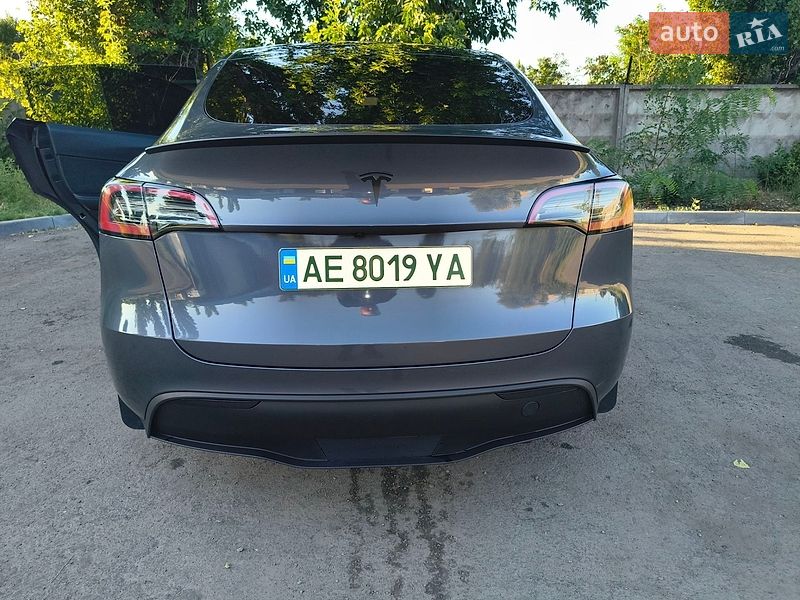 Позашляховик / Кросовер Tesla Model Y 2023 в Кривому Розі