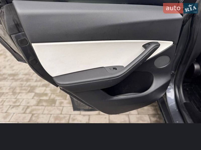 Внедорожник / Кроссовер Tesla Model Y 2021 в Виннице