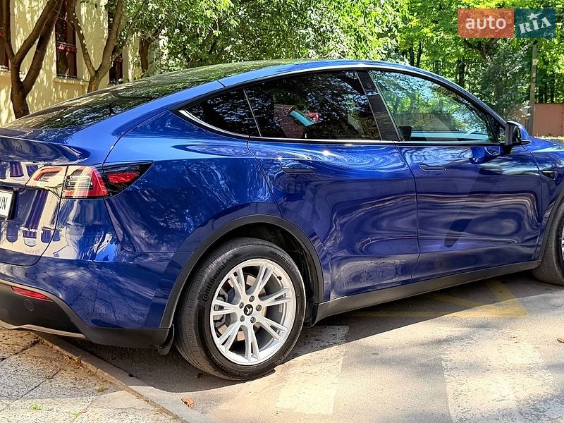 Позашляховик / Кросовер Tesla Model Y 2023 в Львові фото 4 Позашляховик / Кросовер Tesla Model Y 2023 в Львові
