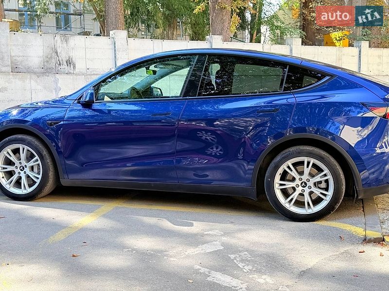 Позашляховик / Кросовер Tesla Model Y 2023 в Львові фото 6 Позашляховик / Кросовер Tesla Model Y 2023 в Львові