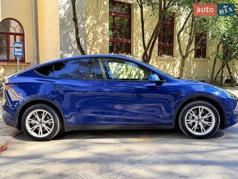Позашляховик / Кросовер Tesla Model Y 2023 в Львові фото 8 Позашляховик / Кросовер Tesla Model Y 2023 в Львові