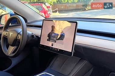 Позашляховик / Кросовер Tesla Model Y 2023 в Львові фото 11 Позашляховик / Кросовер Tesla Model Y 2023 в Львові