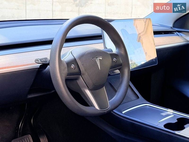 Позашляховик / Кросовер Tesla Model Y 2023 в Львові фото 16 Позашляховик / Кросовер Tesla Model Y 2023 в Львові