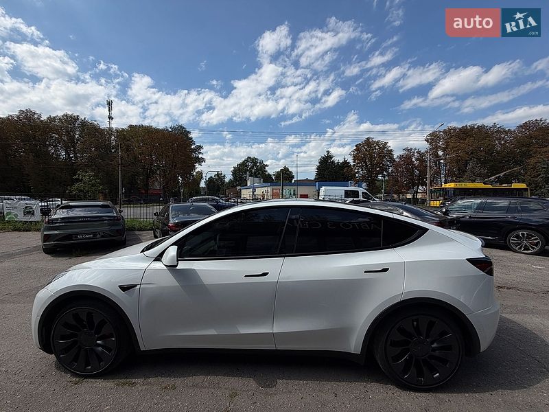 Внедорожник / Кроссовер Tesla Model Y 2022 в Полтаве